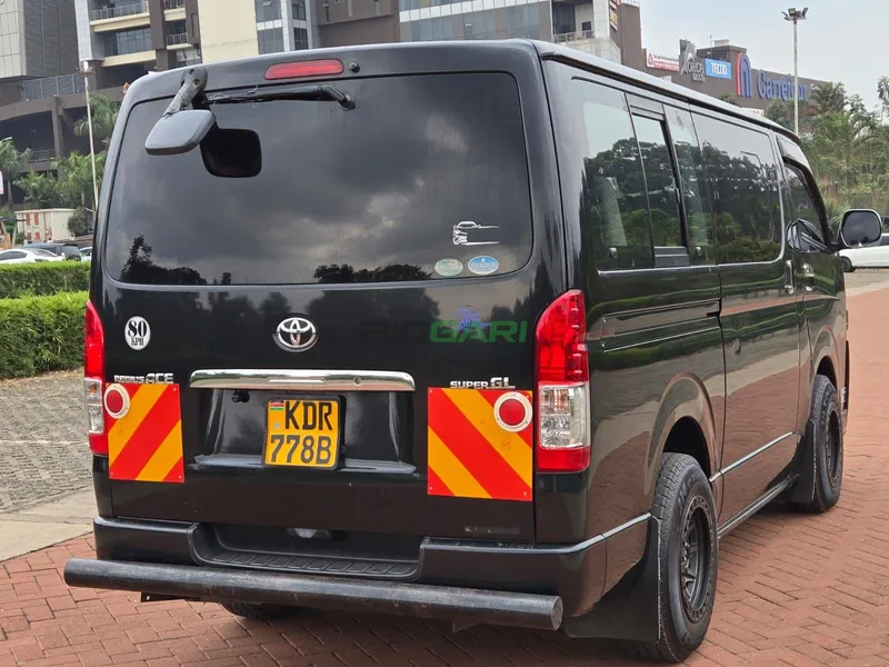 2018 Toyota Hiace Super GL 3L Diesel Van, photo 6