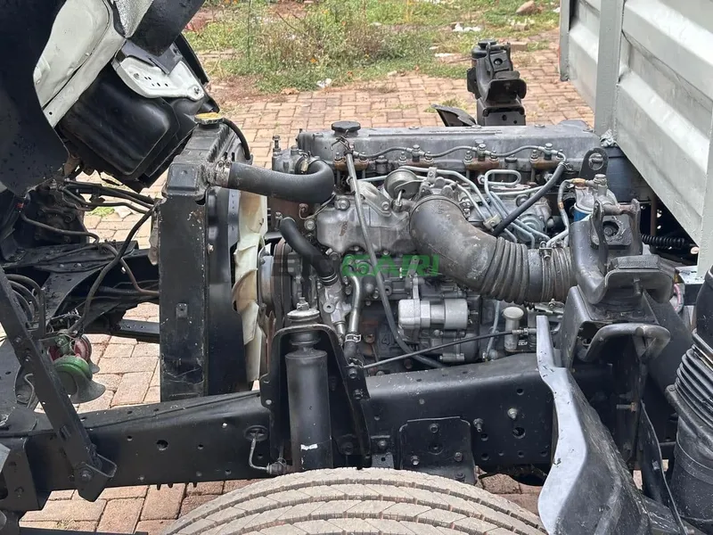 2009 Isuzu NPR Diesel Truck, photo 8