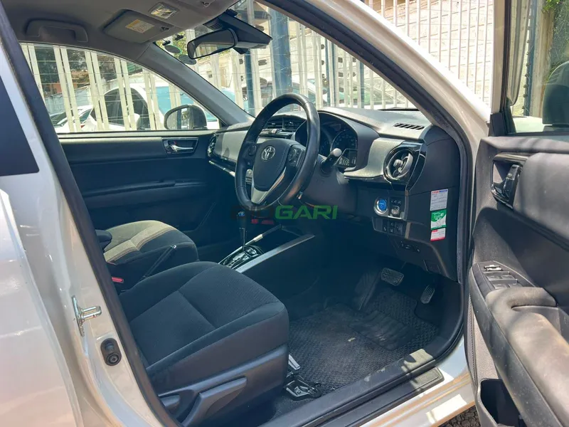 2019 Toyota Axio G GRADE 1.5L Hybrid Sedan, photo 11