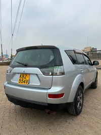 2009 Mitsubishi Outlander 2.4L Petrol SUV, photo 5