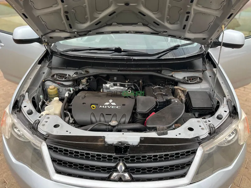 2009 Mitsubishi Outlander 2.4L Petrol SUV, photo 7
