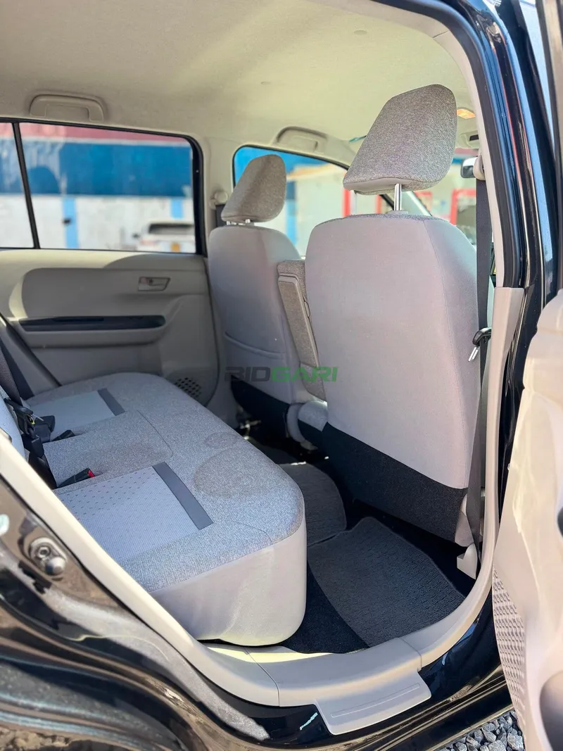2019 Toyota Passo 1L Petrol Hatchback, photo 6