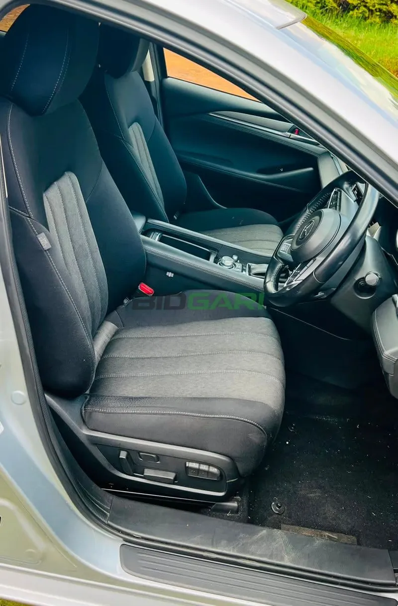 2020 Mazda 6 2.2L Diesel Sedan, photo 10