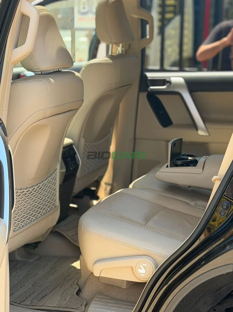 2019 Toyota Land Cruiser Prado TX-L 2.7L Petrol SUV, photo 6