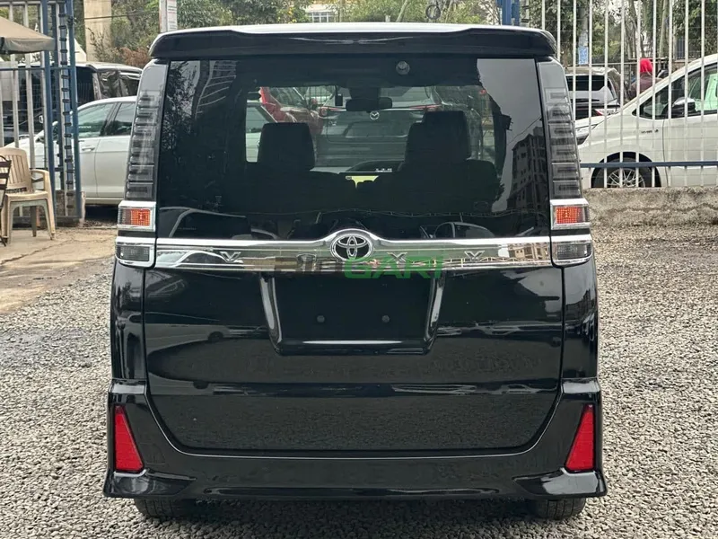 2020 Toyota Voxy ZS GRADE 2L Petrol MPV, photo 15