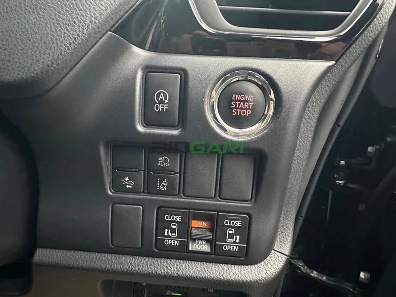 2020 Toyota Voxy ZS GRADE 2L Petrol MPV, photo 11