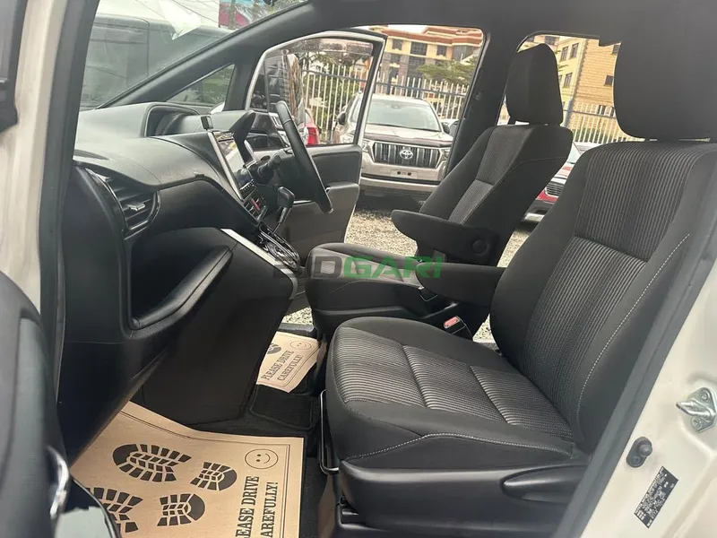 2019 Toyota Voxy ZS GRADE 2L Petrol MPV, photo 12