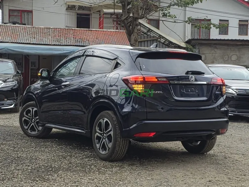 2019 Honda Vezel Hybrid 1.5L Hybrid SUV, photo 2