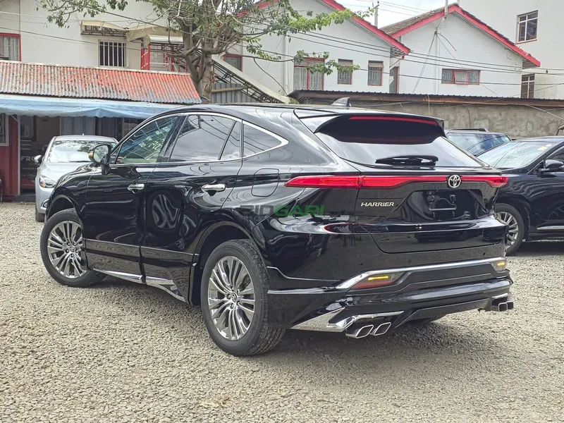 2020 Toyota Harrier 2L Petrol SUV, photo 2
