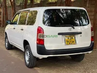 2017 Toyota Probox 1.5L Petrol, photo 2
