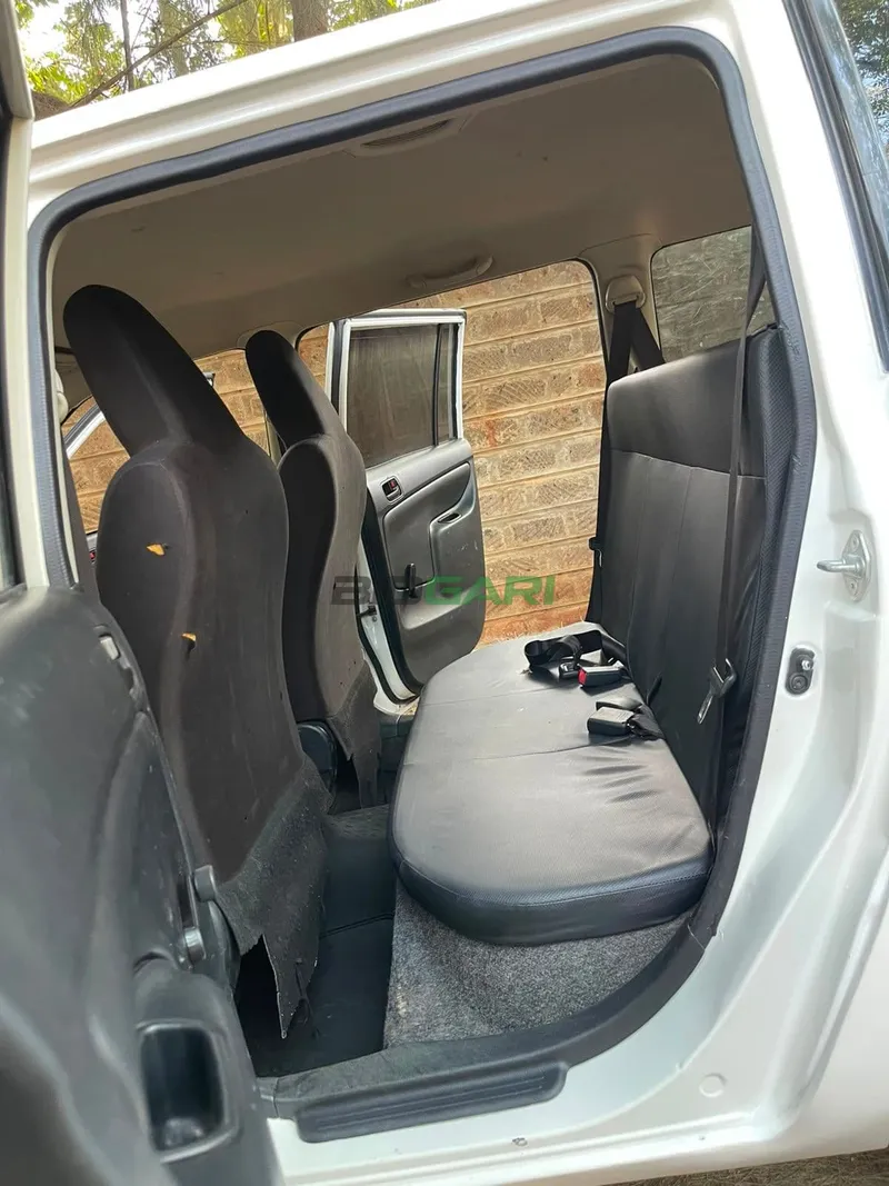 2017 Toyota Probox 1.5L Petrol, photo 8