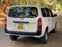 2017 Toyota Probox 1.5L Petrol, photo 3