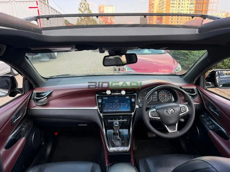 2019 Toyota Harrier Petrol SUV, photo 7