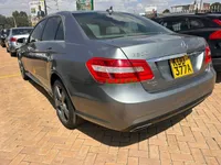 2014 Mercedes-Benz E200 Petrol Sedan, photo 4