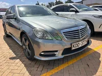 2014 Mercedes-Benz E200 Petrol Sedan, main photo