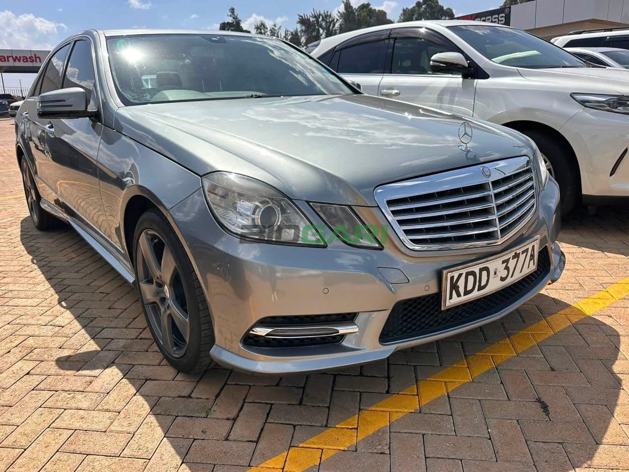 2014 Mercedes-Benz E200