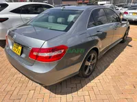 2014 Mercedes-Benz E200 Petrol Sedan, photo 3