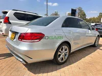 2011 Mercedes-Benz E250 Petrol Sedan, photo 3