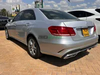 2011 Mercedes-Benz E250 Petrol Sedan, photo 4