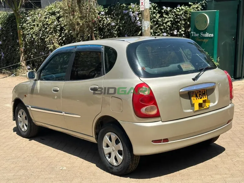 2001 Toyota Duet 1.3L Petrol Hatchback, photo 5