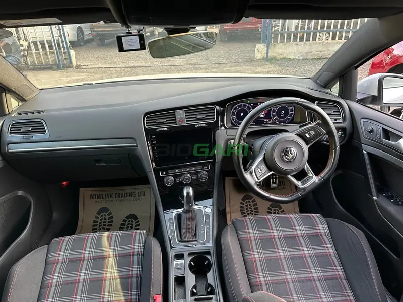 2018 Volkswagen Golf GTI 2L Petrol Hatchback, photo 9
