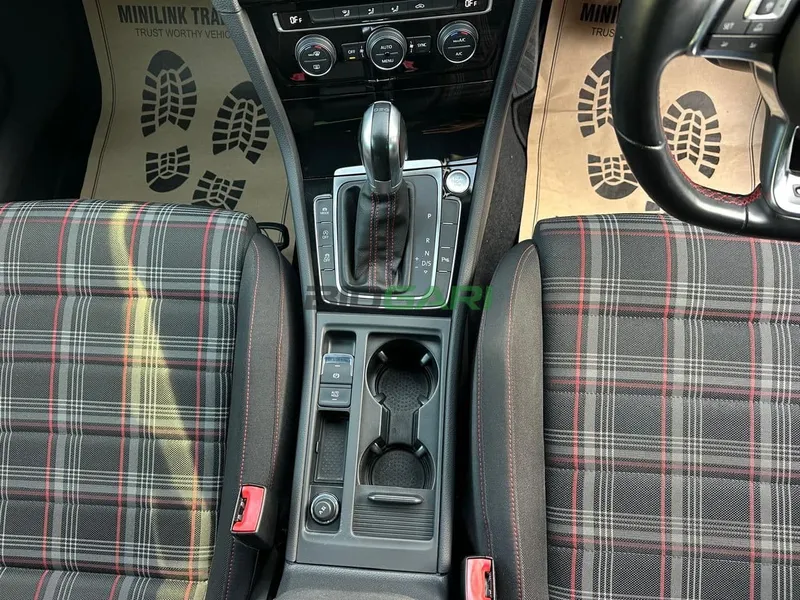 2018 Volkswagen Golf GTI 2L Petrol Hatchback, photo 10