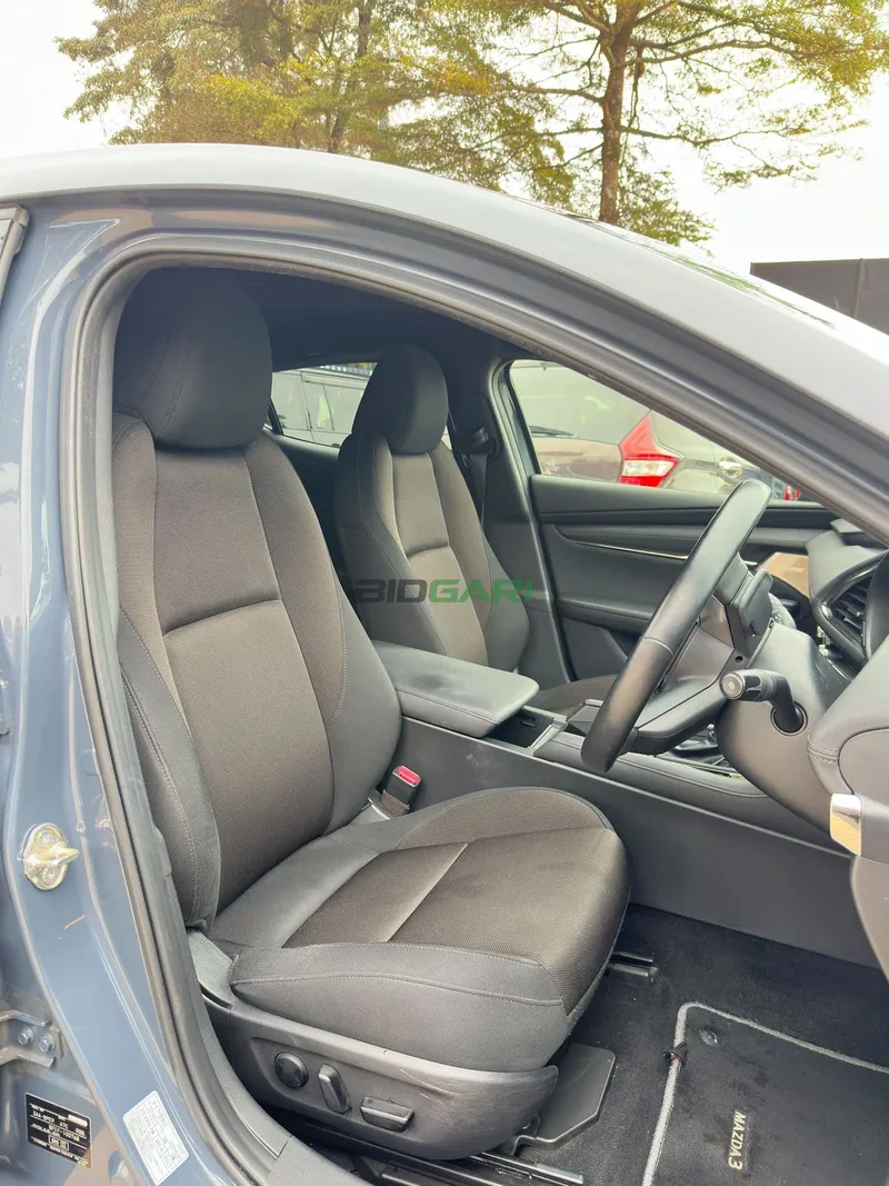 2019 Mazda 3 2L Petrol Hatchback, photo 5