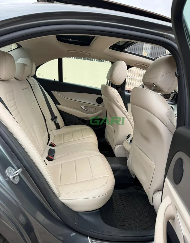 2016 Mercedes-Benz E220d 2.1L Diesel Sedan, photo 5