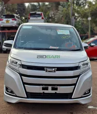 2019 Toyota Noah Non hybrid Engine 2L Petrol MPV, photo 2
