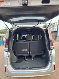2019 Toyota Noah Non hybrid Engine 2L Petrol MPV, photo 9