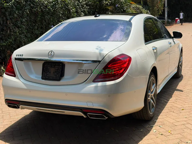 2016 Mercedes-Benz S550 4.7L Petrol Sedan, photo 3