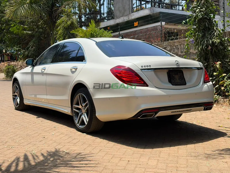 2016 Mercedes-Benz S550 4.7L Petrol Sedan, photo 4