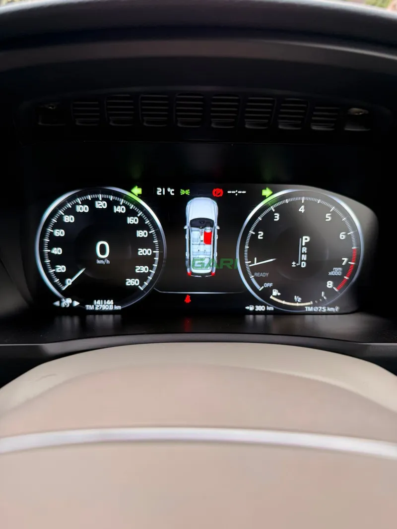2018 Volvo XC90 T5 2L Petrol SUV, photo 8