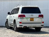 2014 Toyota Land Cruiser V8 ZX 4.6L Petrol SUV, photo 4