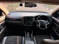 2017 Mitsubishi Outlander Phev 2L Petrol SUV, photo 5