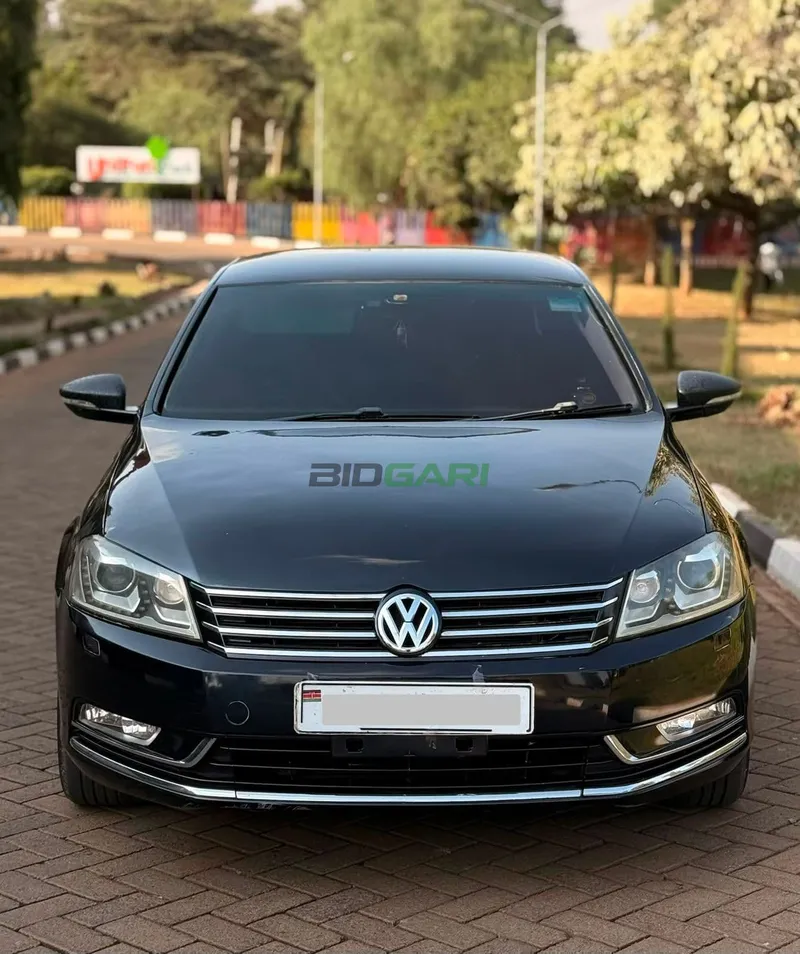 2011 Volkswagen Passat TSI 1.4L Petrol Sedan, photo 2