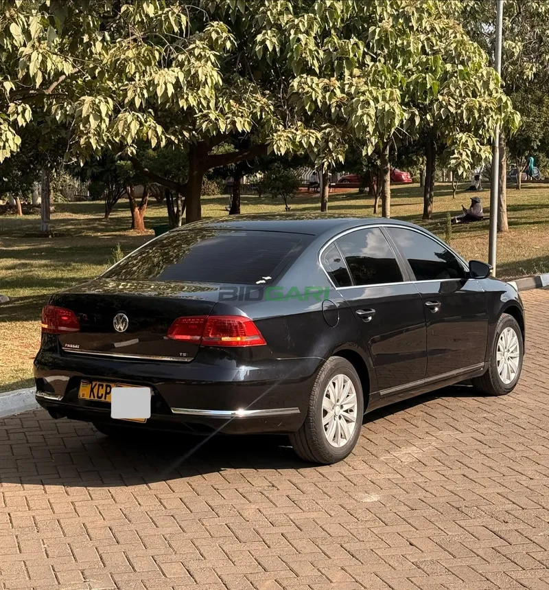 2011 Volkswagen Passat TSI 1.4L Petrol Sedan, photo 4