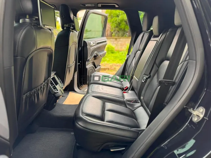 2019 Porsche Cayenne 3.6L Petrol SUV, photo 6