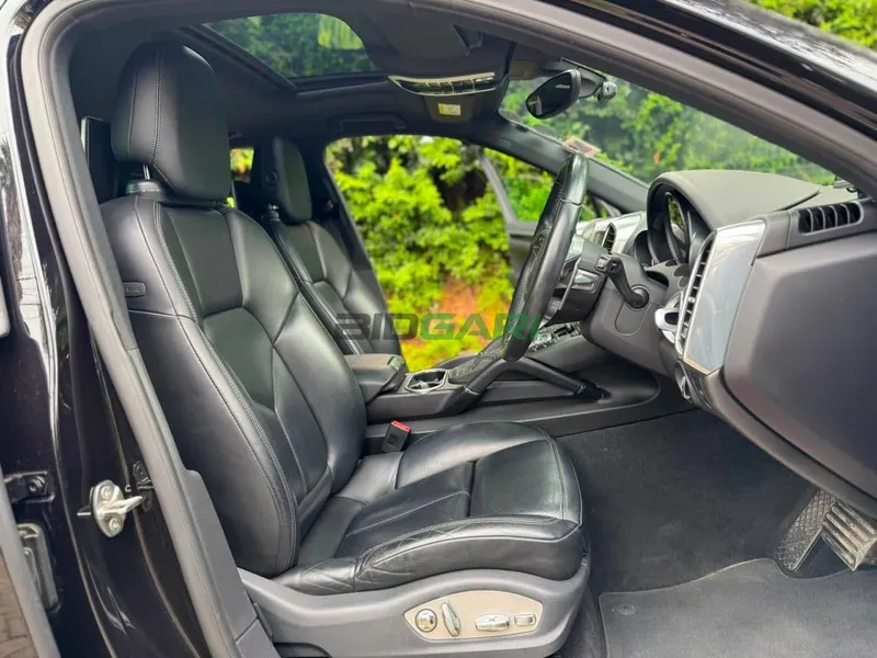 2019 Porsche Cayenne 3.6L Petrol SUV, photo 5