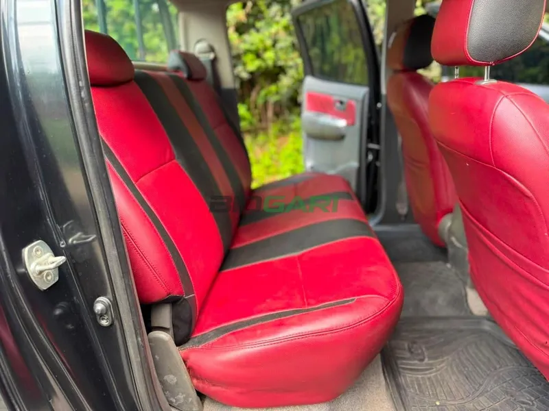 2012 Toyota Hilux Double Cab 3L Diesel Pickup, photo 6