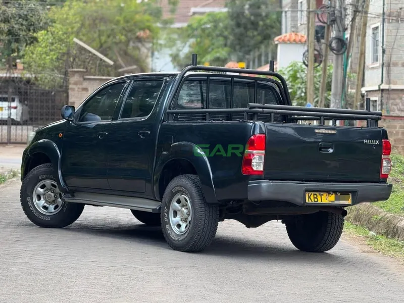2012 Toyota Hilux Double Cab 3L Diesel Pickup, photo 4
