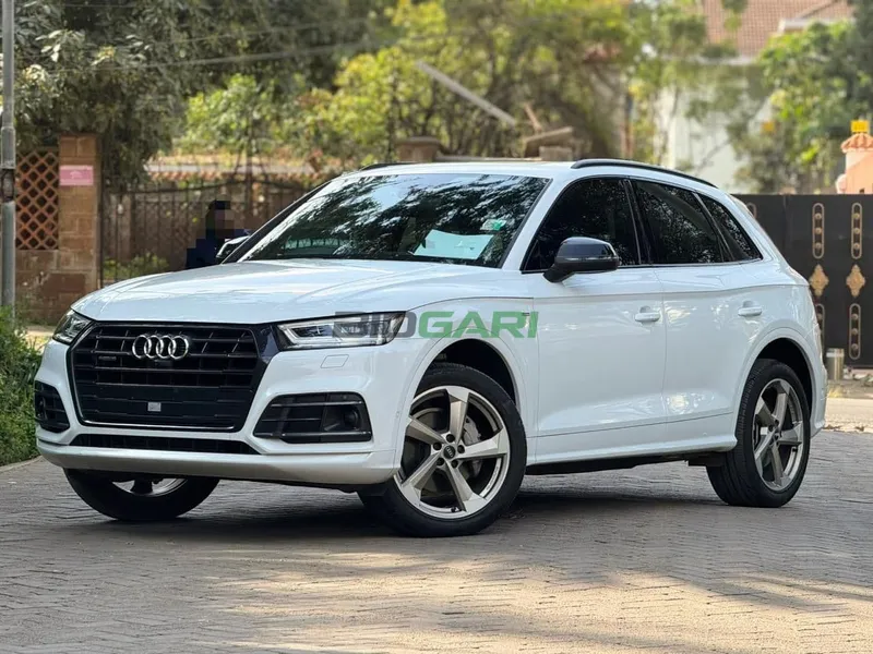 2019 Audi Q5 Quattro TFSI 2L Petrol SUV, photo 2
