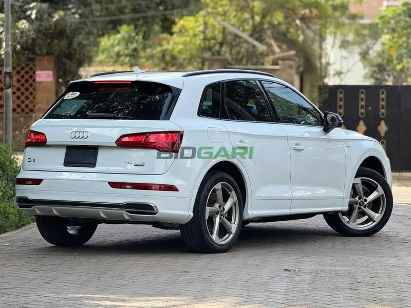 2019 Audi Q5 Quattro TFSI 2L Petrol SUV, photo 3