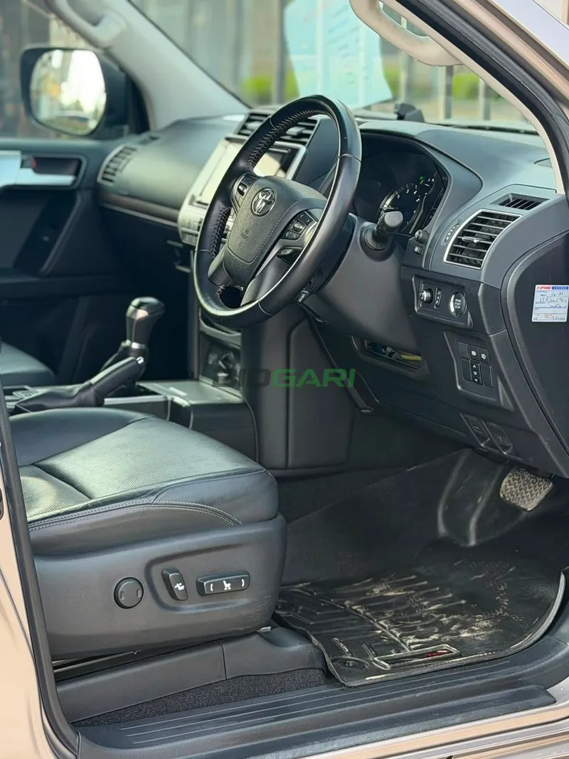 2019 Toyota Land Cruiser Prado TX 2.7L Petrol SUV, photo 5