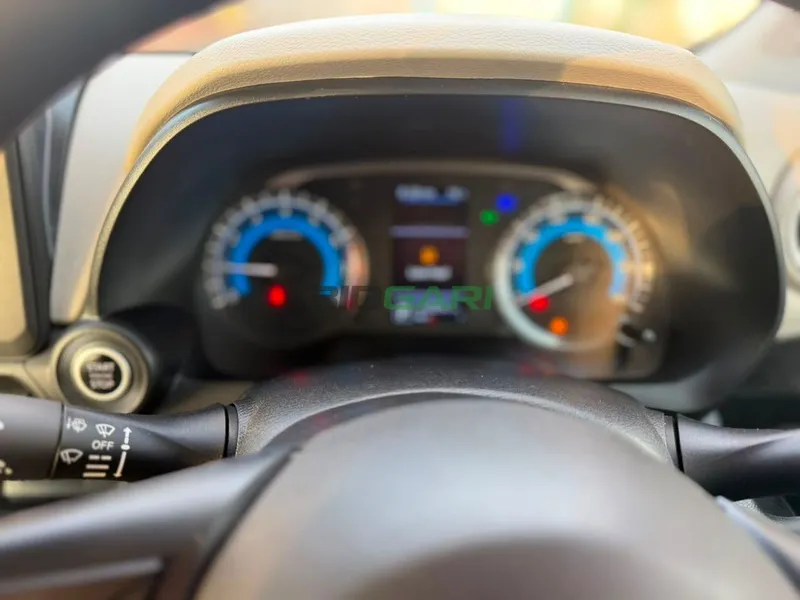 2019 Toyota Hilux Revo 2.4L Diesel Pickup, photo 6