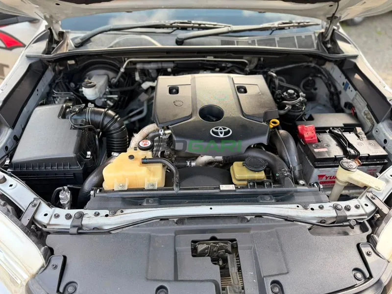 2019 Toyota Hilux Revo 2.4L Diesel Pickup, photo 4