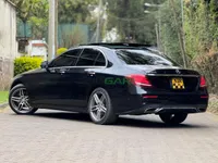 2017 Mercedes-Benz E200 2L Petrol Sedan, photo 4