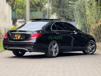 2017 Mercedes-Benz E200 2L Petrol Sedan, photo 3