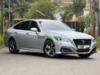 2018 Toyota Crown Rs 2.5L Petrol Sedan, photo 3