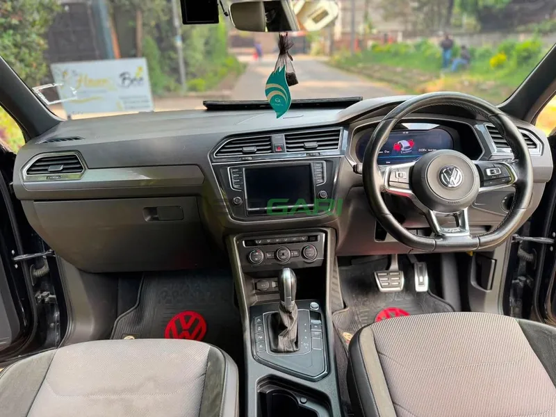 2017 Volkswagen Tiguan 1.4L Petrol SUV, photo 8